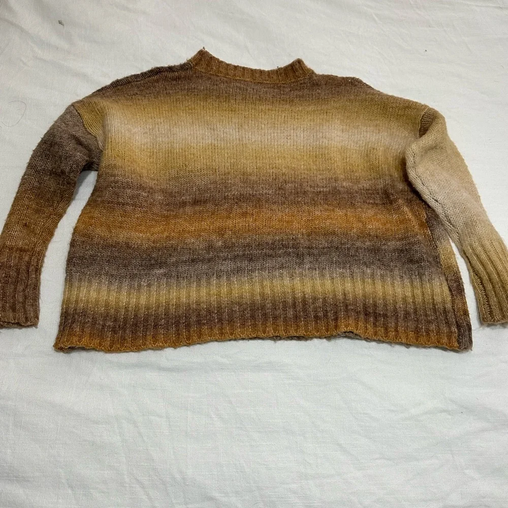 Sweater - Picture 2 of 4